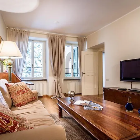 Town House *